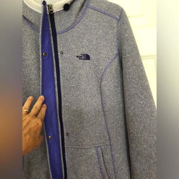 The North Face fur lined front zip jacket XL - EUC - Picture 7 of 11